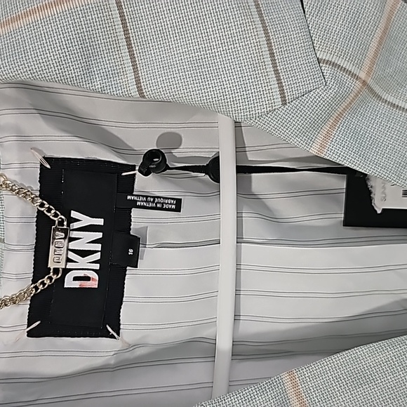 DKNY Double-breasted Windowpane Women Blazer. - Picture 3 of 11